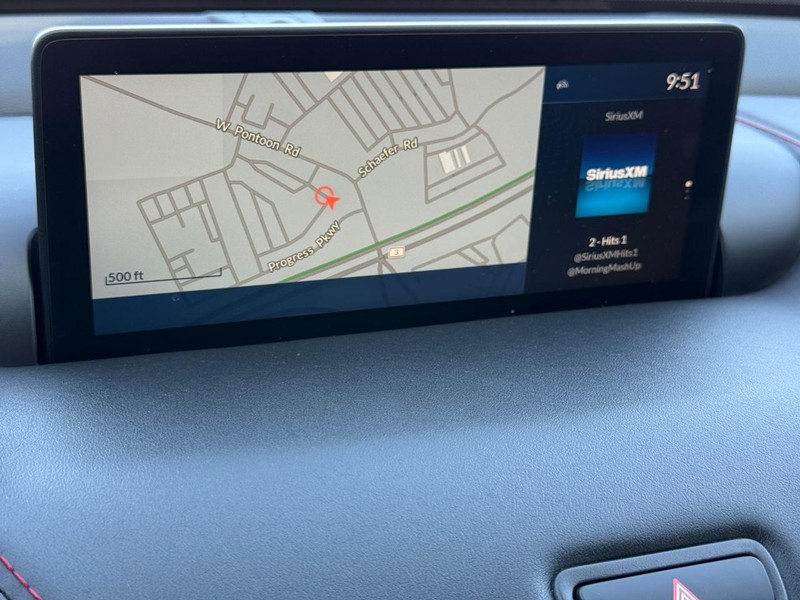 Acura TLX Vehicle Full-screen Gallery Image 17