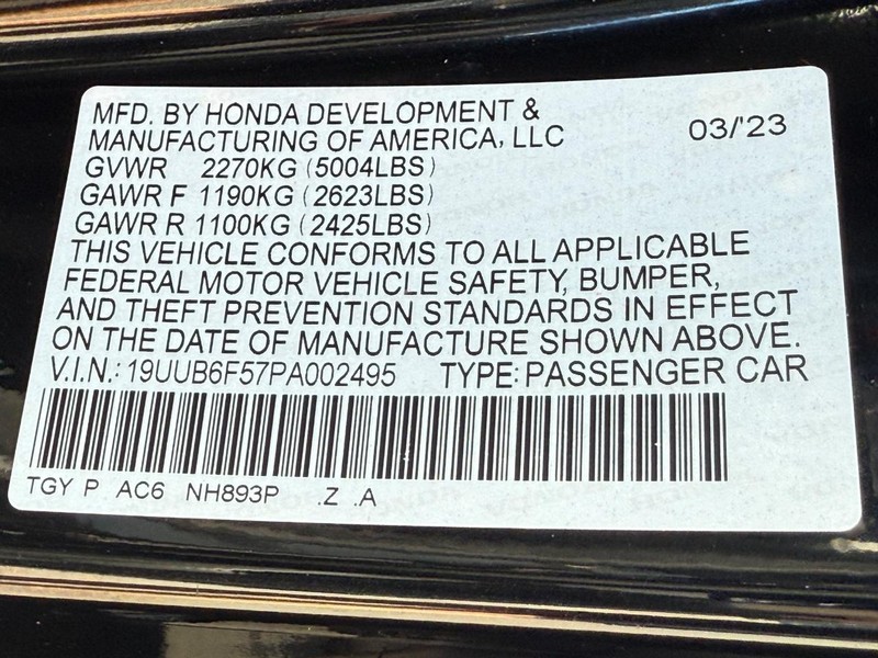 Acura TLX Vehicle Full-screen Gallery Image 28