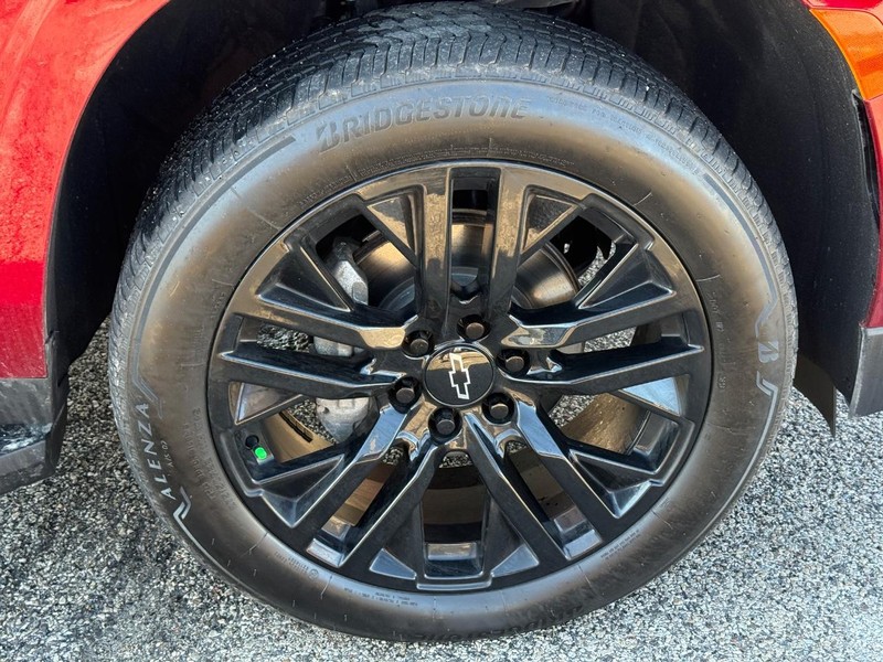 Chevrolet Tahoe Vehicle Full-screen Gallery Image 7