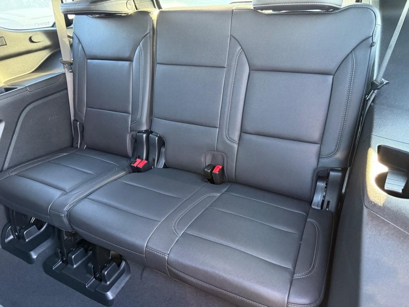 Chevrolet Tahoe Vehicle Full-screen Gallery Image 10