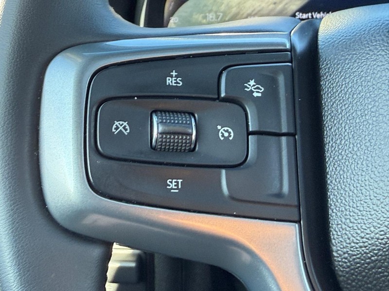 Chevrolet Tahoe Vehicle Full-screen Gallery Image 15