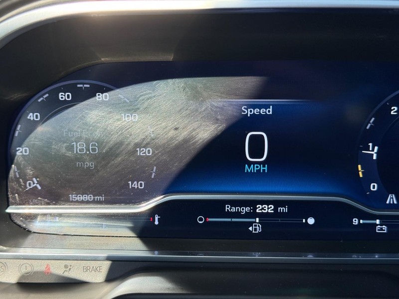 Chevrolet Tahoe Vehicle Full-screen Gallery Image 23