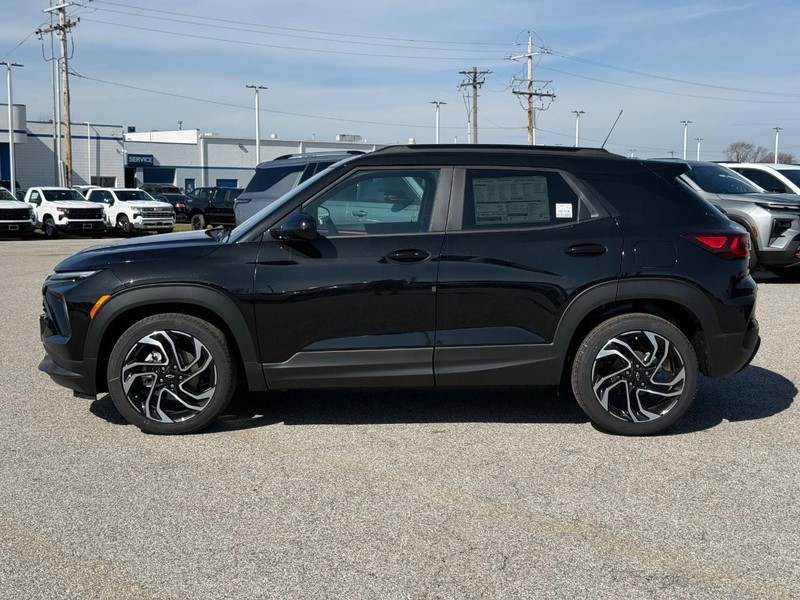 Chevrolet TrailBlazer Vehicle Full-screen Gallery Image 2
