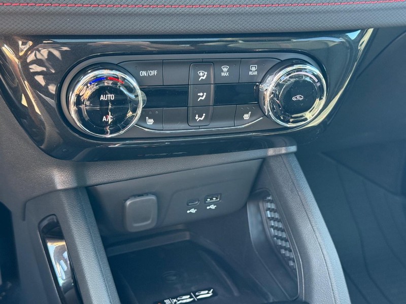 Chevrolet TrailBlazer Vehicle Full-screen Gallery Image 14