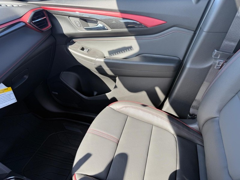 Chevrolet TrailBlazer Vehicle Full-screen Gallery Image 16