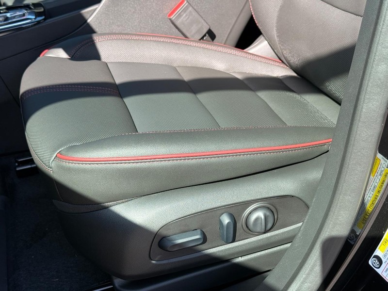 Chevrolet TrailBlazer Vehicle Full-screen Gallery Image 18