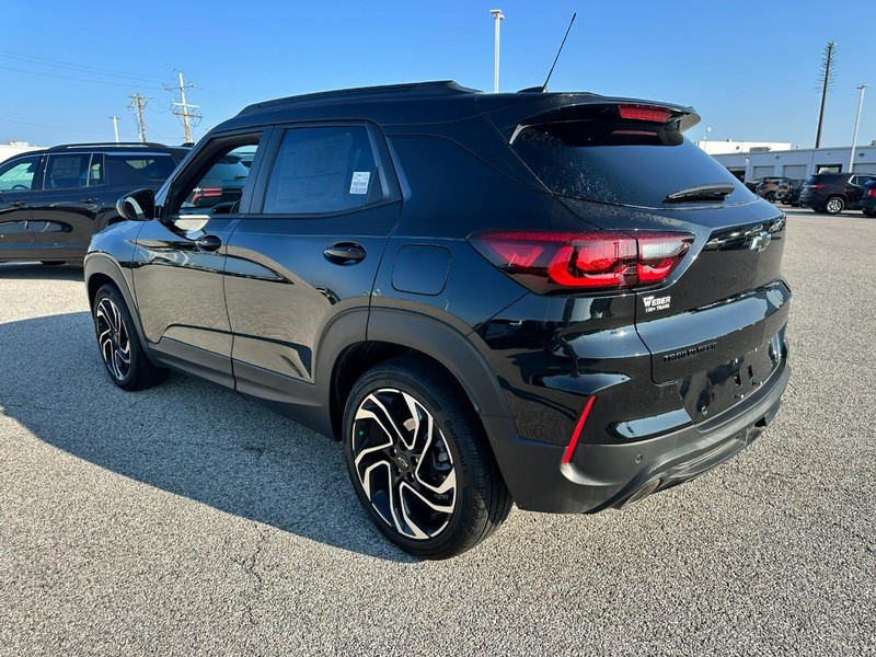 Chevrolet TrailBlazer Vehicle Full-screen Gallery Image 3