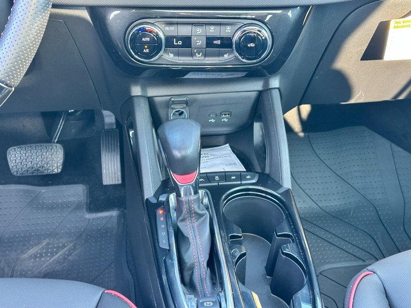 Chevrolet TrailBlazer Vehicle Full-screen Gallery Image 9