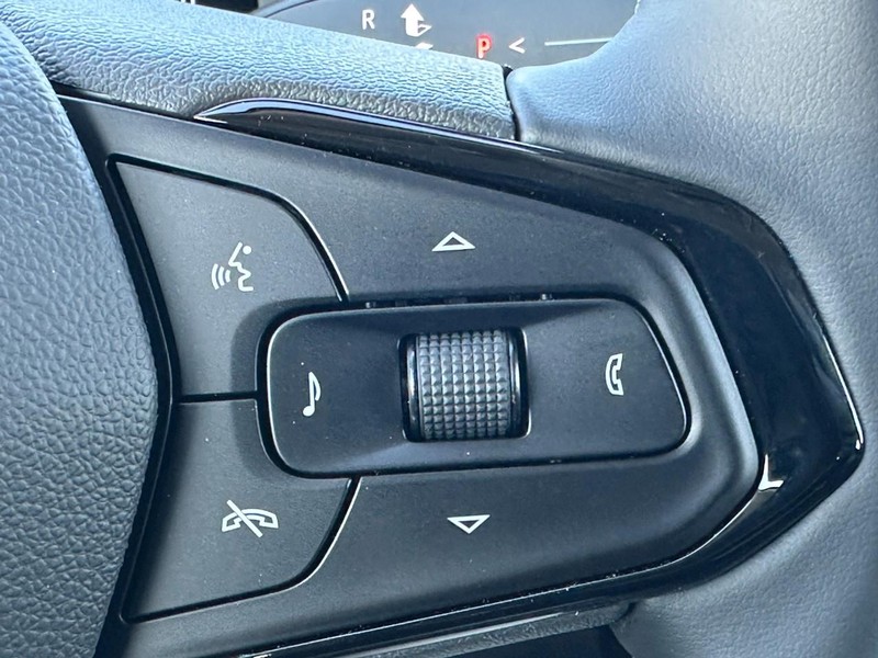 Chevrolet Bolt Vehicle Full-screen Gallery Image 12