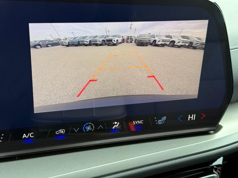 Chevrolet Traverse Vehicle Full-screen Gallery Image 13