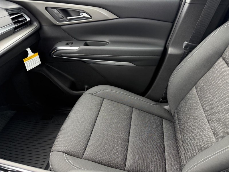 Chevrolet Traverse Vehicle Full-screen Gallery Image 15