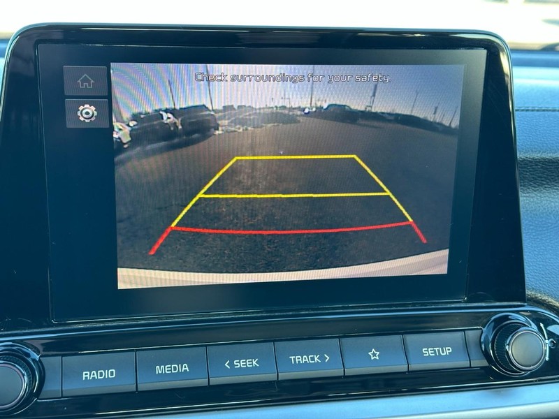 Kia Forte Vehicle Full-screen Gallery Image 20