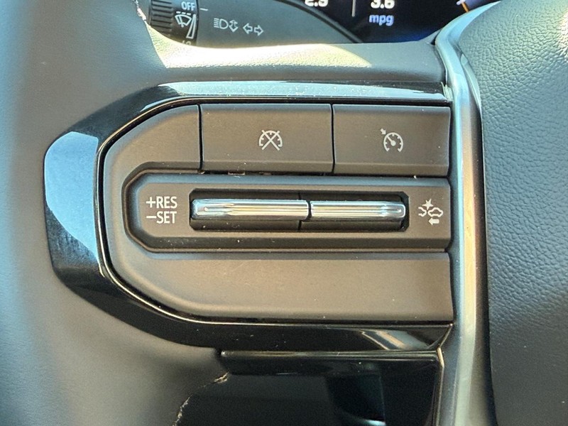 Chevrolet Colorado Vehicle Full-screen Gallery Image 8