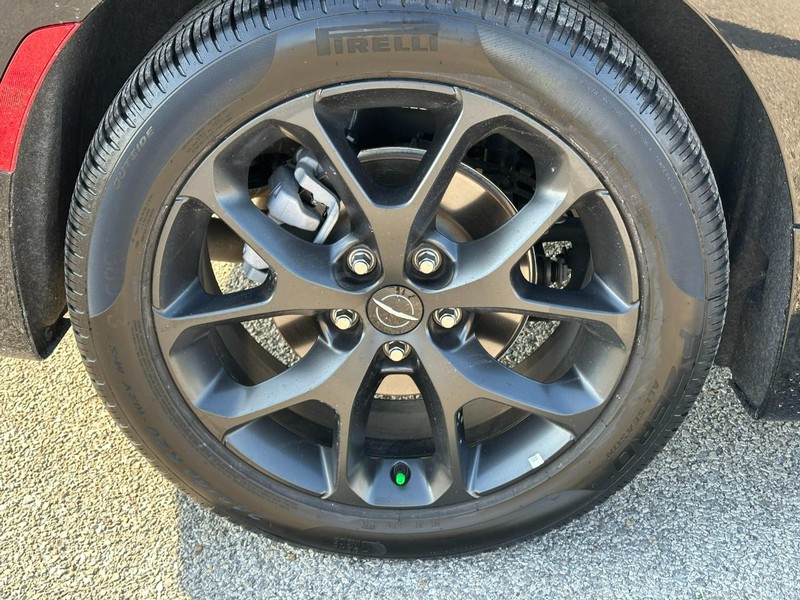 Chrysler Pacifica Vehicle Full-screen Gallery Image 6