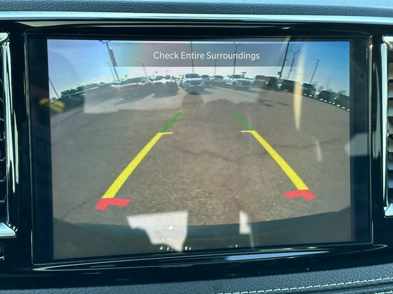 Chrysler Pacifica Vehicle Full-screen Gallery Image 25