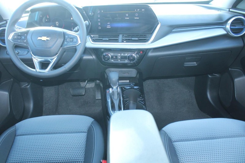 Chevrolet Trax Vehicle Full-screen Gallery Image 10