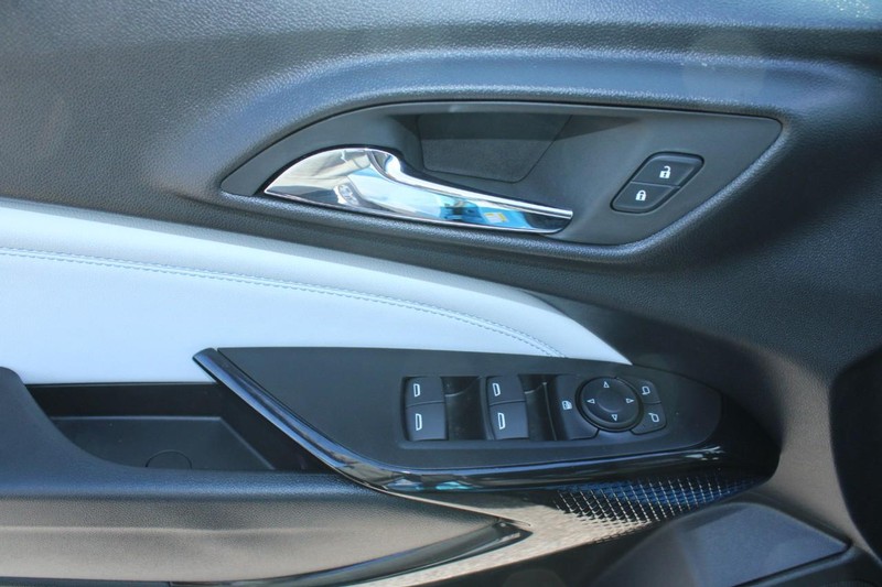 Chevrolet Trax Vehicle Full-screen Gallery Image 14