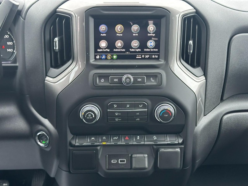 Chevrolet Silverado 1500 Vehicle Full-screen Gallery Image 7