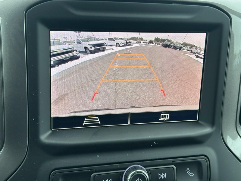 Chevrolet Silverado 1500 Vehicle Full-screen Gallery Image 13