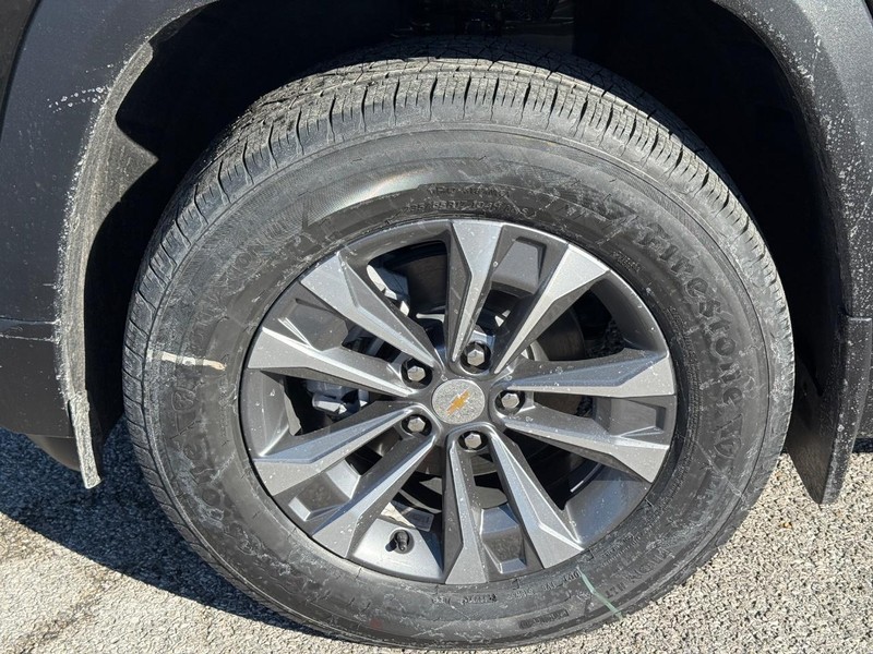 Chevrolet Equinox Vehicle Full-screen Gallery Image 4