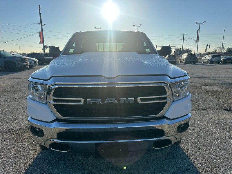 Ram 1500 Vehicle Full-screen Gallery Image 9