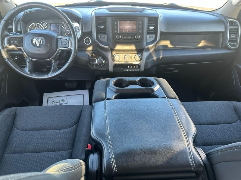 Ram 1500 Vehicle Full-screen Gallery Image 11