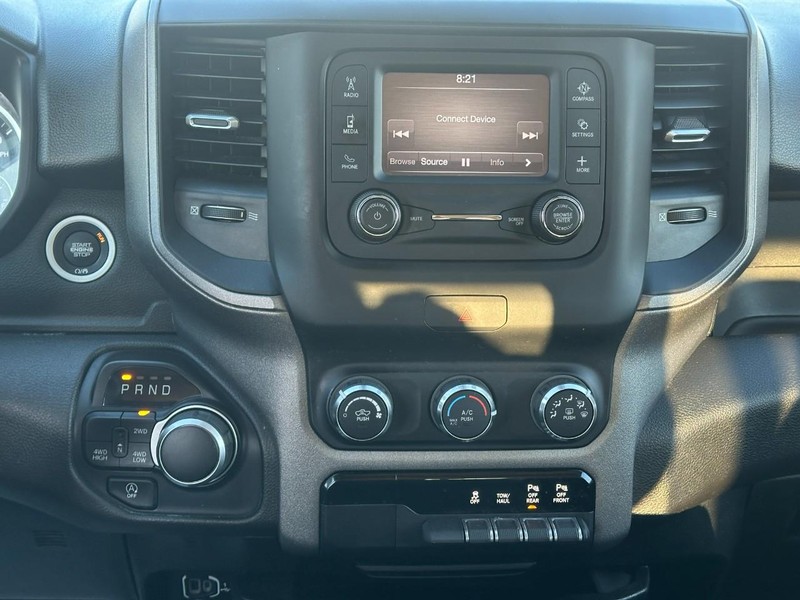 Ram 1500 Vehicle Full-screen Gallery Image 13