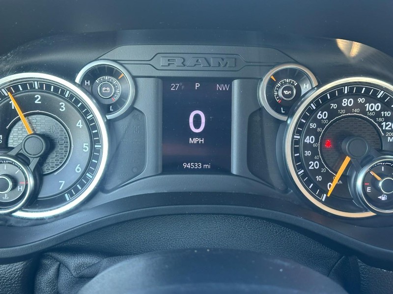 Ram 1500 Vehicle Full-screen Gallery Image 20