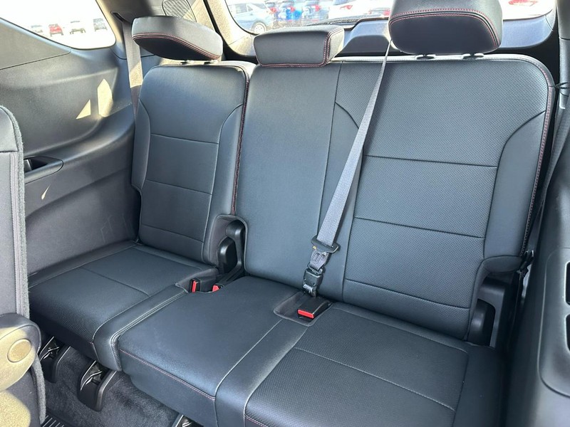 Chevrolet Traverse Vehicle Full-screen Gallery Image 11