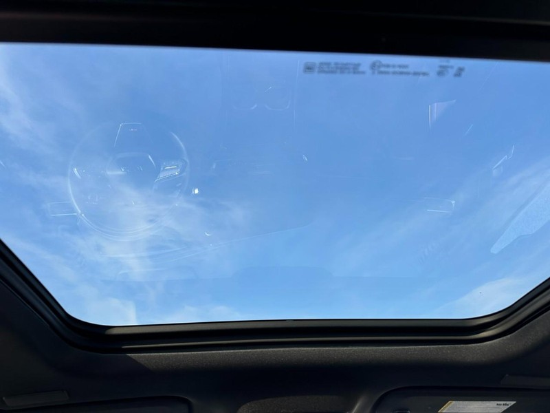 Chevrolet Traverse Vehicle Full-screen Gallery Image 13