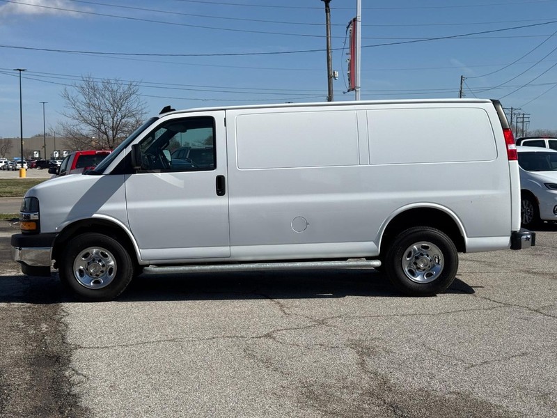 Chevrolet Express Cargo Van Vehicle Full-screen Gallery Image 2