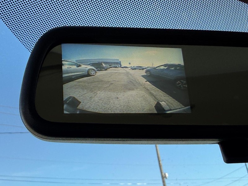 Chevrolet Express Cargo Van Vehicle Full-screen Gallery Image 16