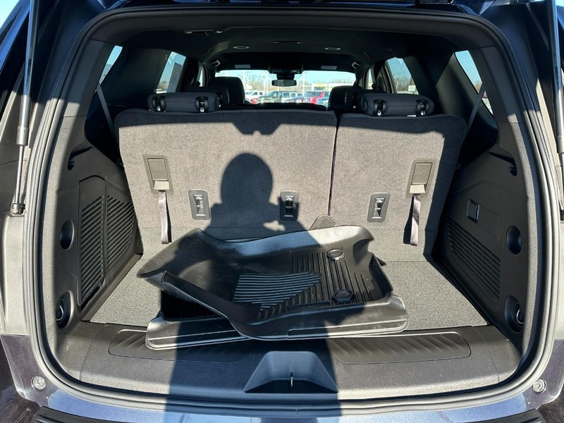 Chevrolet Tahoe Vehicle Full-screen Gallery Image 5