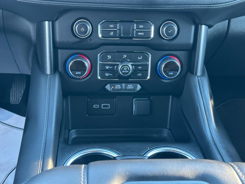 Chevrolet Tahoe Vehicle Full-screen Gallery Image 14