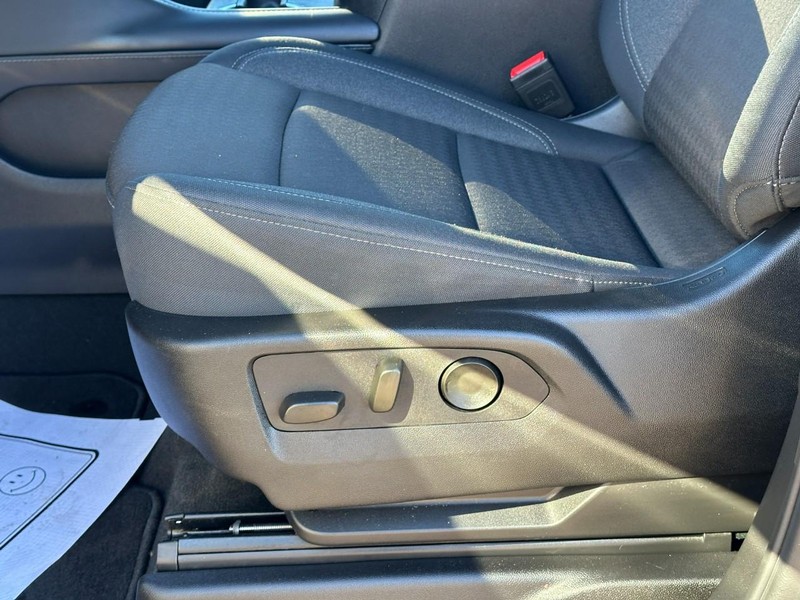 Chevrolet Tahoe Vehicle Full-screen Gallery Image 17