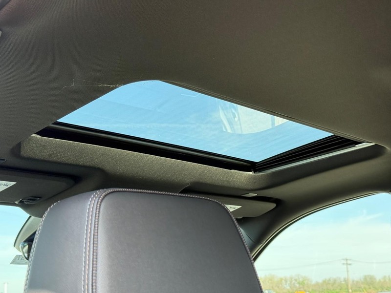 Chevrolet Silverado 1500 Vehicle Full-screen Gallery Image 6