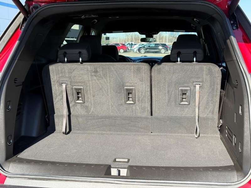 Chevrolet Traverse Vehicle Full-screen Gallery Image 6