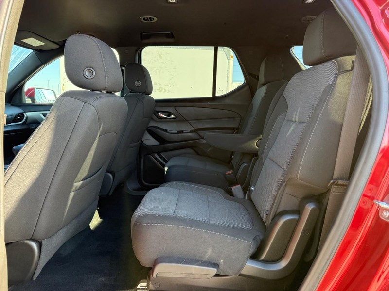 Chevrolet Traverse Vehicle Full-screen Gallery Image 11