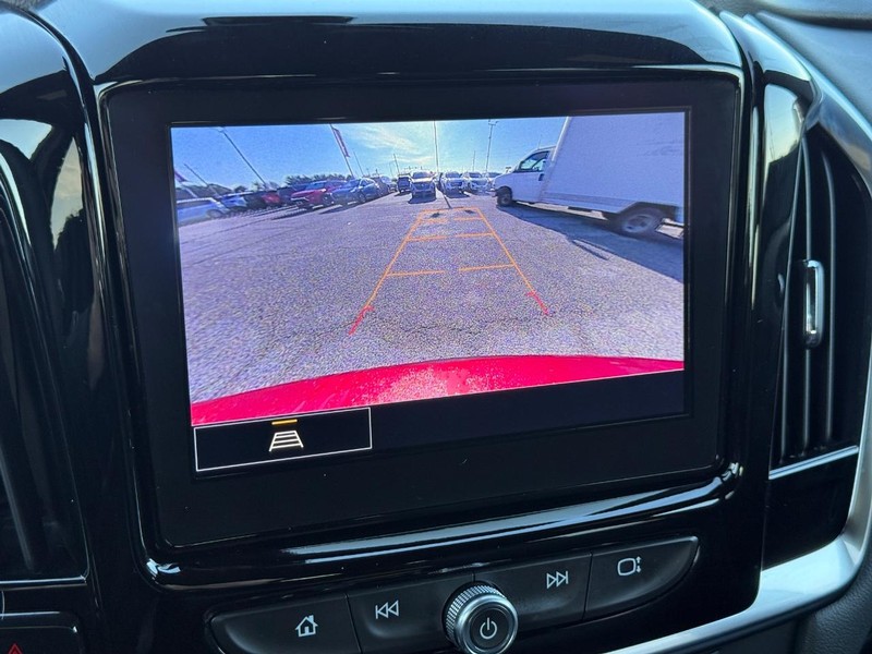 Chevrolet Traverse Vehicle Full-screen Gallery Image 18