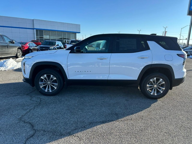 Chevrolet Equinox Vehicle Full-screen Gallery Image 2