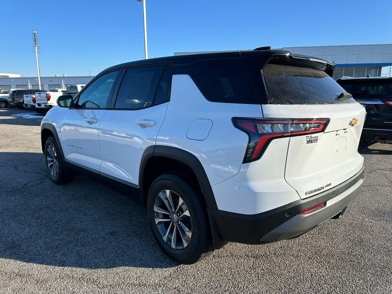 Chevrolet Equinox Vehicle Full-screen Gallery Image 3