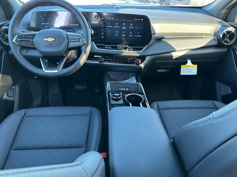 Chevrolet Equinox Vehicle Full-screen Gallery Image 5