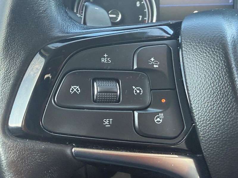 Buick Enclave Vehicle Full-screen Gallery Image 15