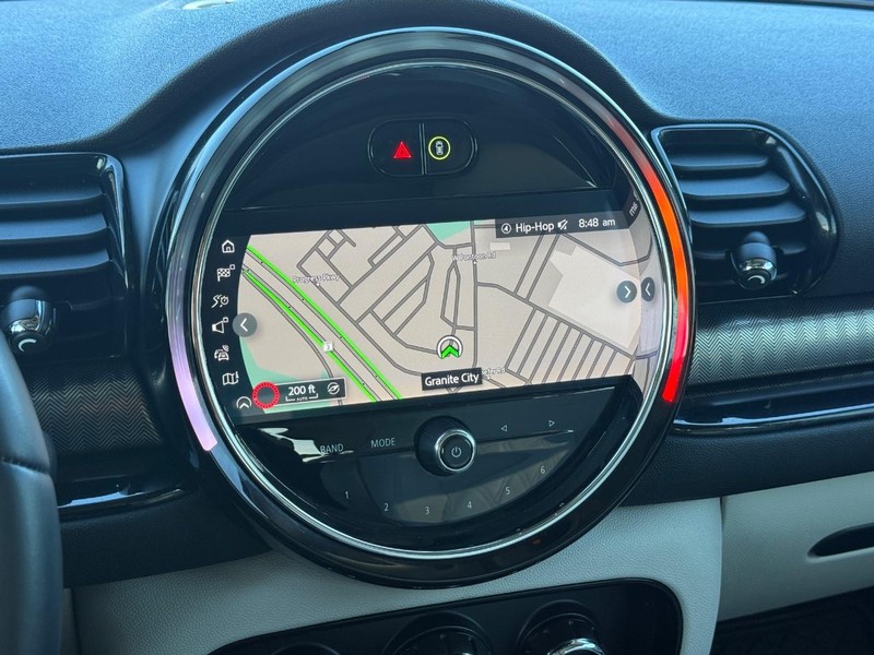 MINI Clubman Vehicle Full-screen Gallery Image 17