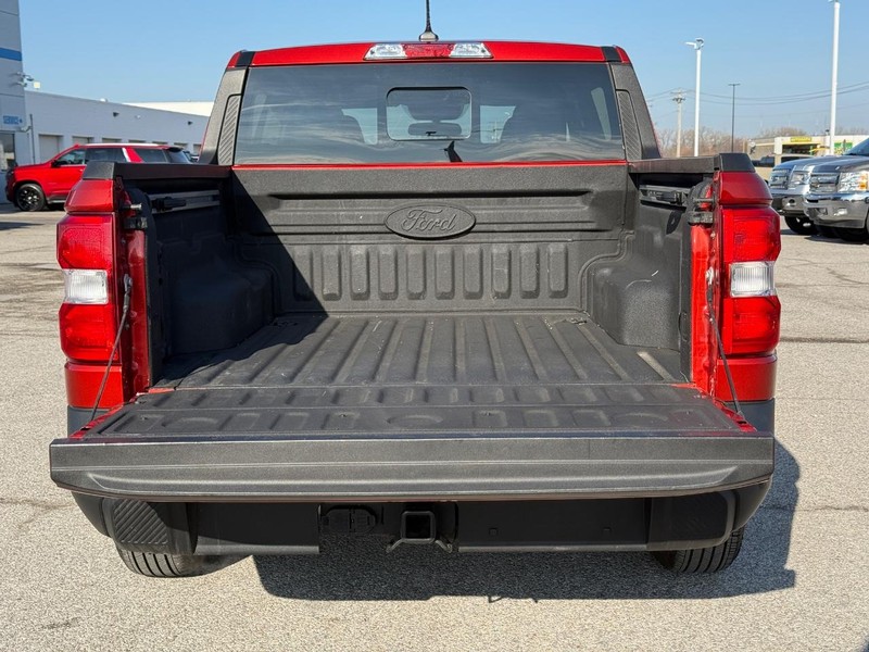 Ford Maverick Vehicle Full-screen Gallery Image 6