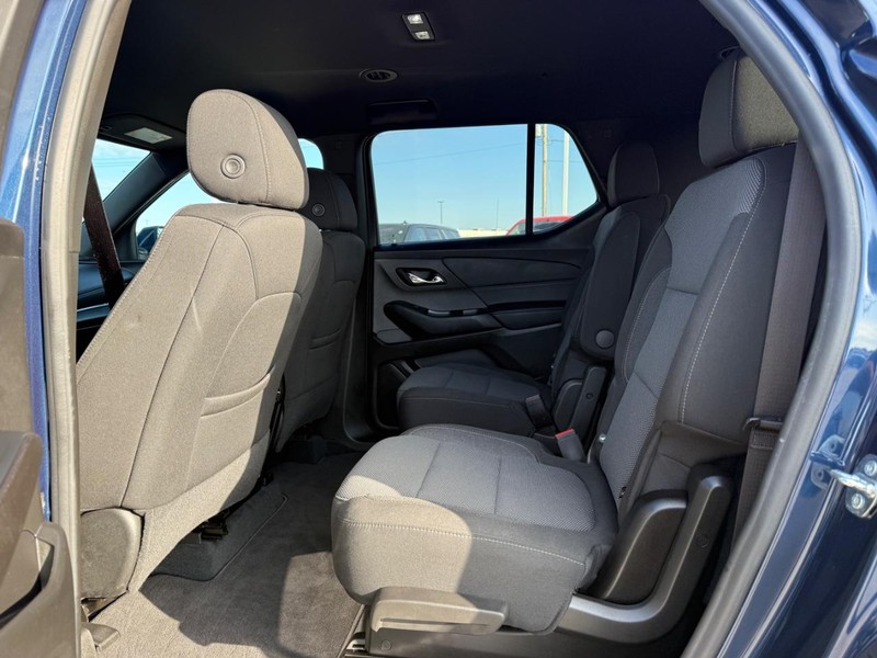 Chevrolet Traverse Vehicle Full-screen Gallery Image 11