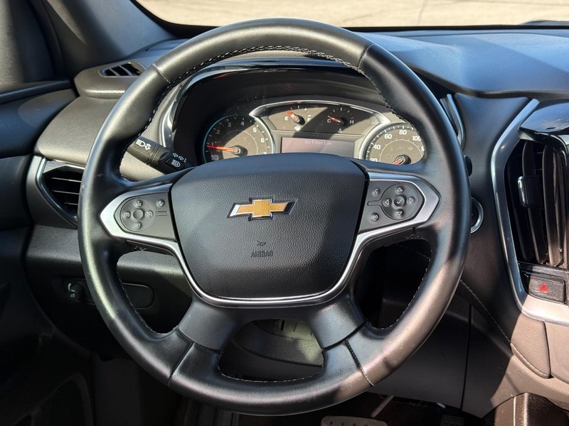 Chevrolet Traverse Vehicle Full-screen Gallery Image 13
