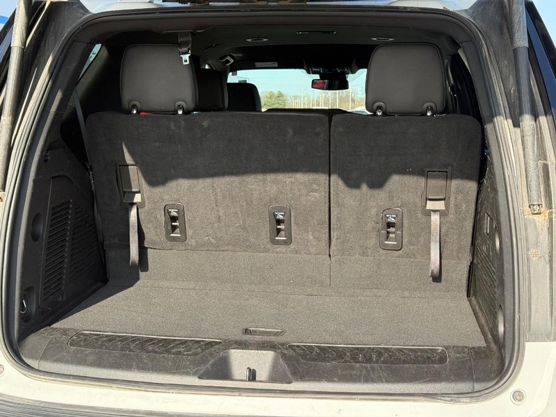 Chevrolet Tahoe Vehicle Full-screen Gallery Image 6