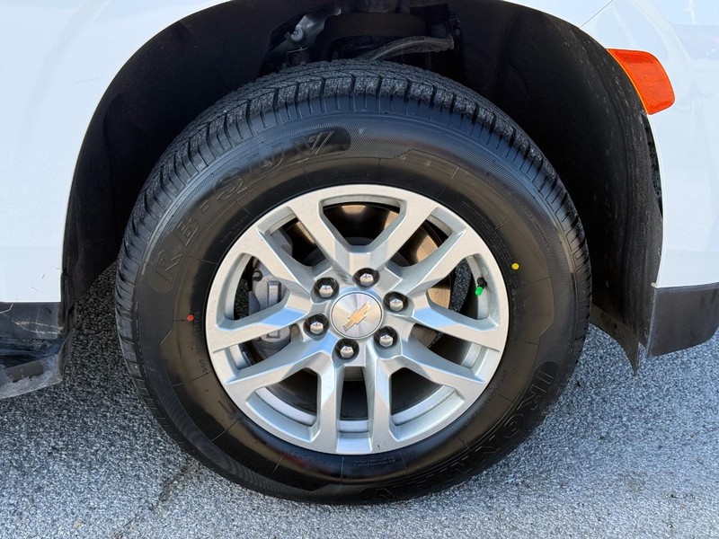 Chevrolet Tahoe Vehicle Full-screen Gallery Image 7