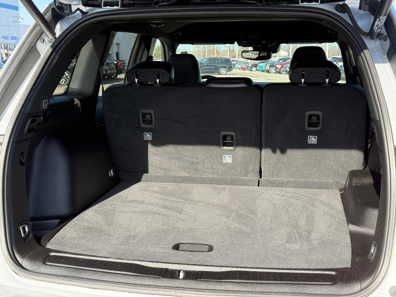 Jeep Grand Cherokee Vehicle Full-screen Gallery Image 6